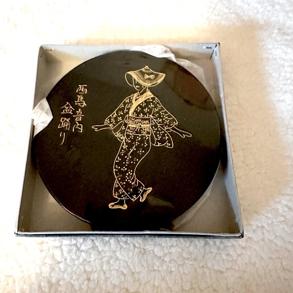 High quality Specialized Lacquerware - Picture 1 of 2